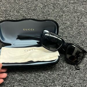 Gucci Sunglasses Double Bridge Logo Bi Black Gold Eyewear Gucci Double G Oversized Sunglasses - Black | Editorialist main image 3